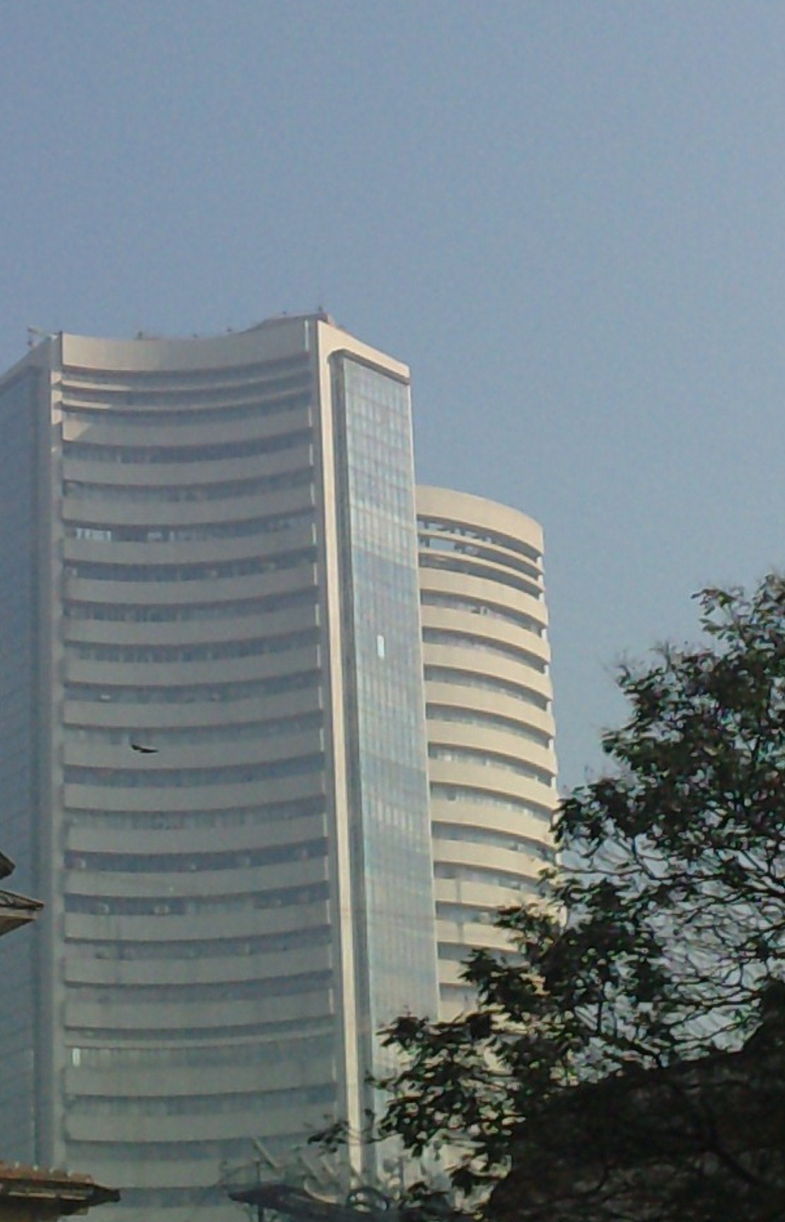 India Markets Crash 2026: Sensex Drops, FII Pulls $18B Out