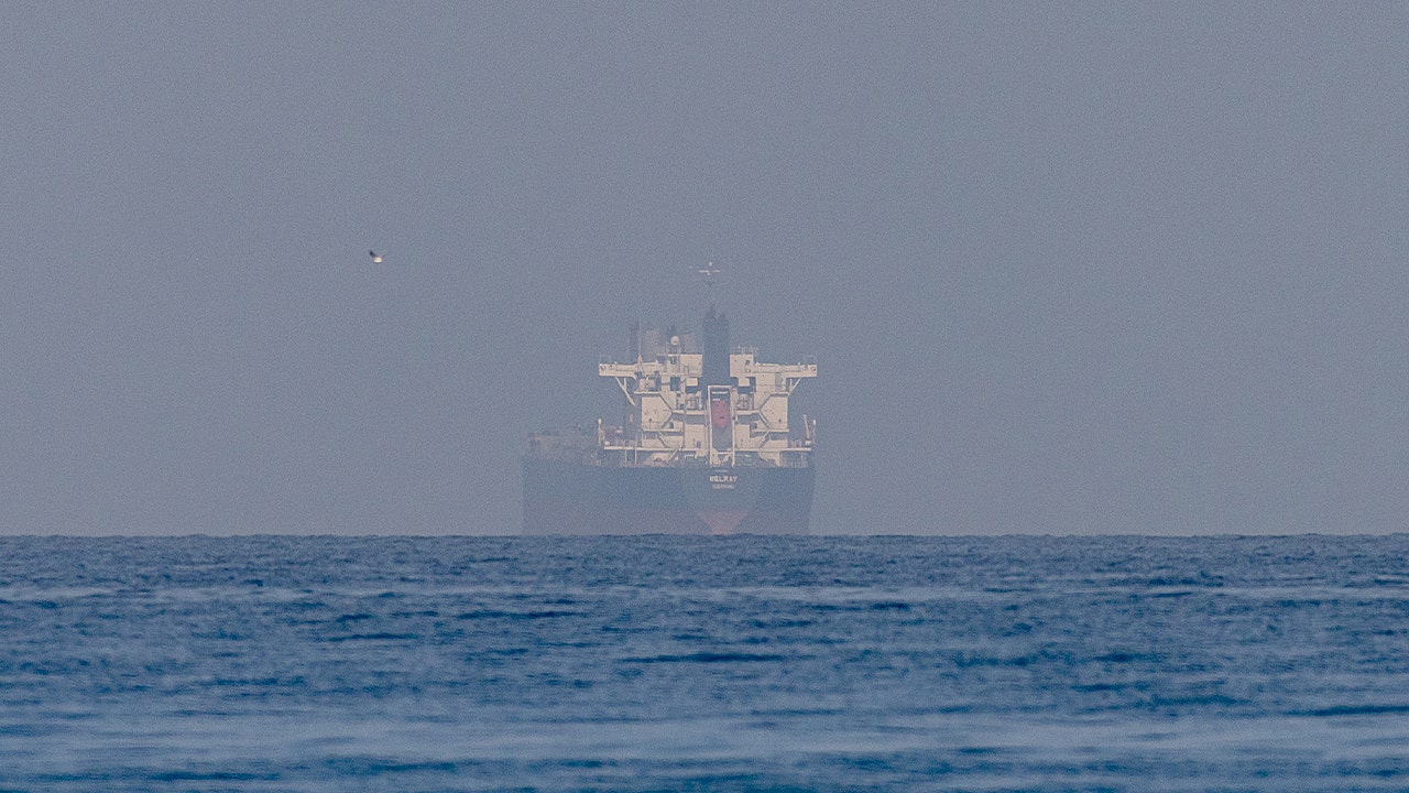 Hormuz Crisis 2026: Iran 2M Dollar Tanker Fee Spikes Oil