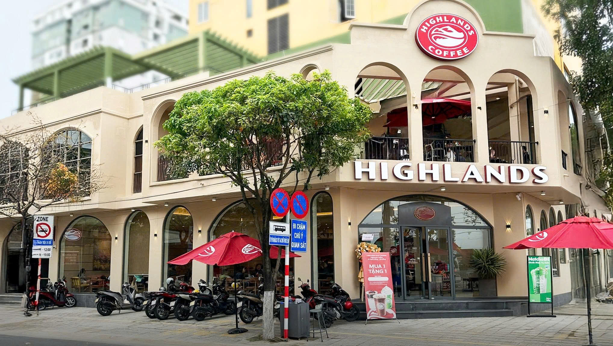 How Many Highlands Coffee Stores in Vietnam? 800+ (2026)